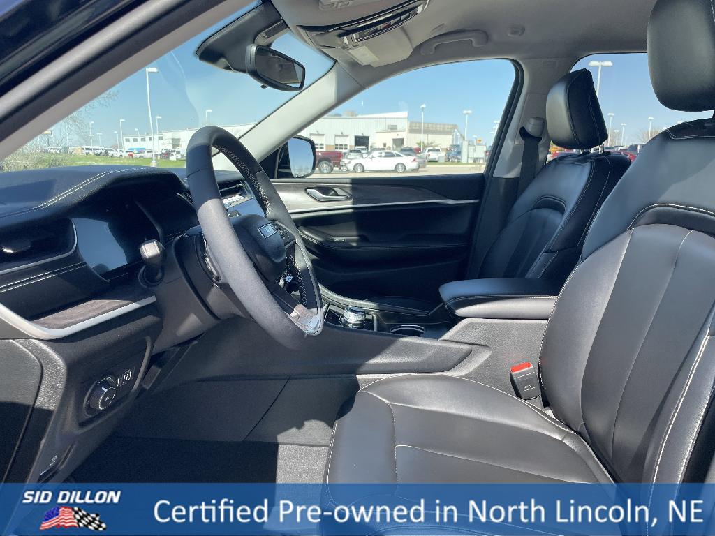 used 2024 Jeep Grand Cherokee car, priced at $40,991