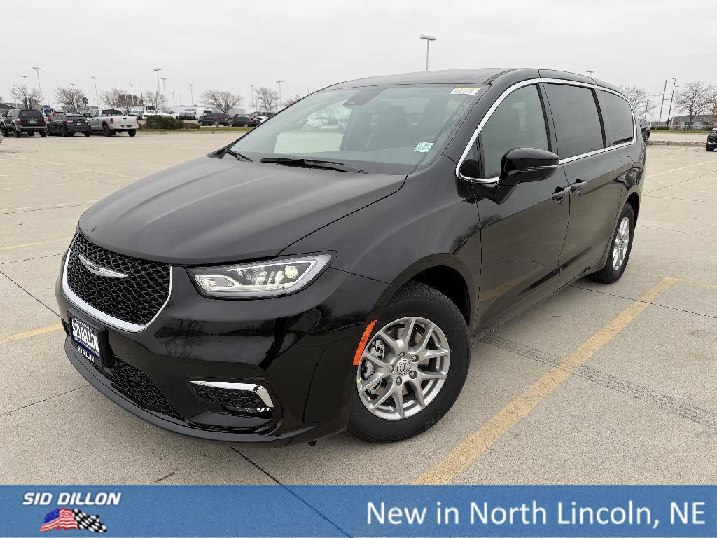 new 2026 Chrysler Pacifica car, priced at $41,420