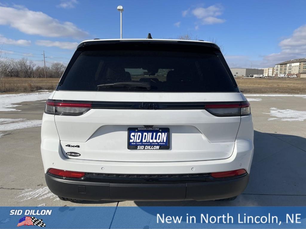 new 2025 Jeep Grand Cherokee car, priced at $40,580