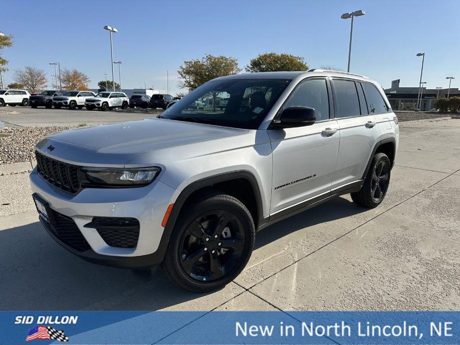 new 2024 Jeep Grand Cherokee car, priced at $42,675