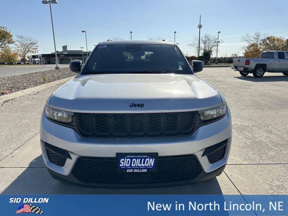 new 2024 Jeep Grand Cherokee car, priced at $42,675