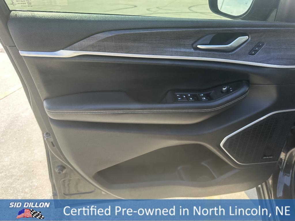 used 2021 Jeep Grand Cherokee L car, priced at $32,991