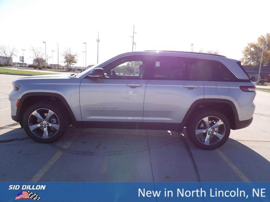 new 2025 Jeep Grand Cherokee car, priced at $46,420