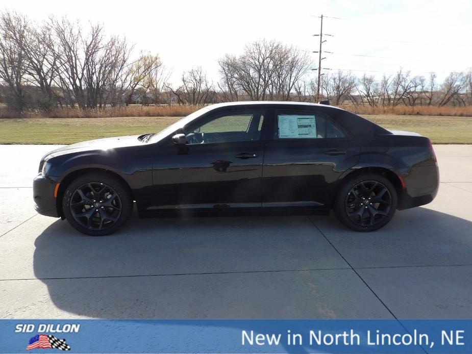 new 2023 Chrysler 300 car, priced at $39,550