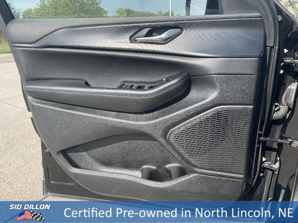 used 2024 Jeep Grand Cherokee L car, priced at $32,991