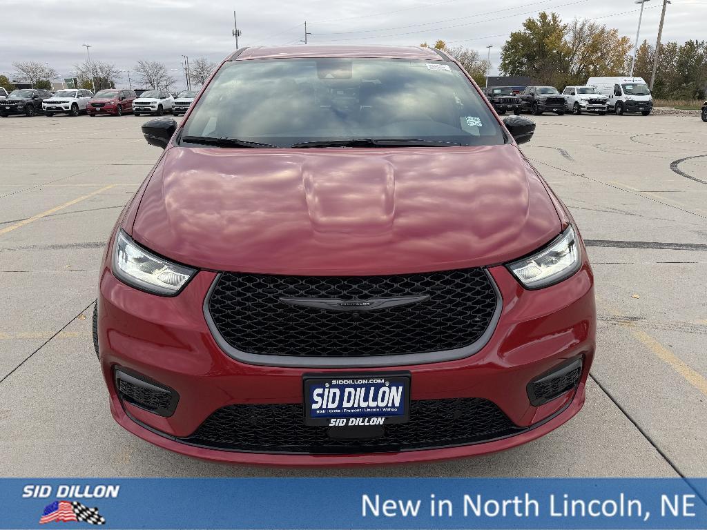 new 2026 Chrysler Pacifica car, priced at $42,060