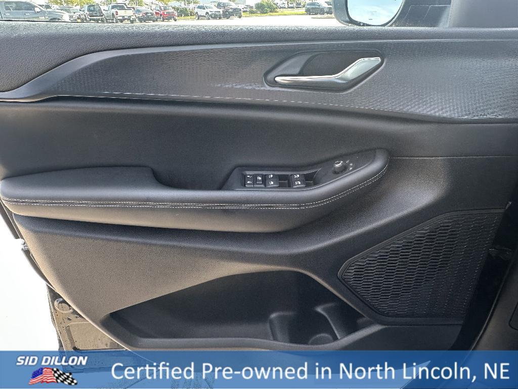 used 2024 Jeep Grand Cherokee L car, priced at $34,991