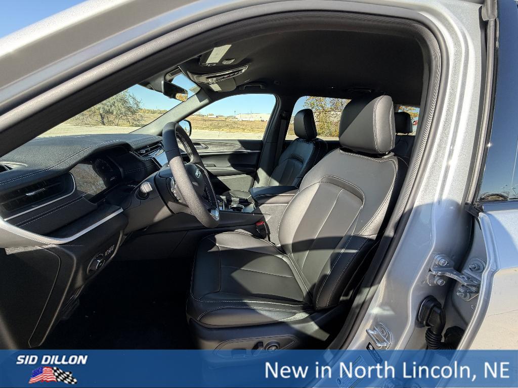 new 2025 Jeep Grand Cherokee L car, priced at $44,745