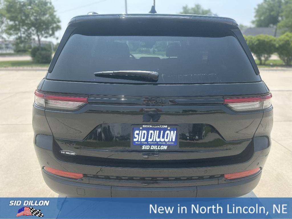 new 2025 Jeep Grand Cherokee car, priced at $42,355