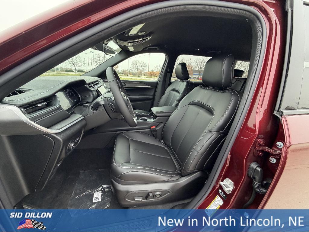 new 2025 Jeep Grand Cherokee L car, priced at $44,745