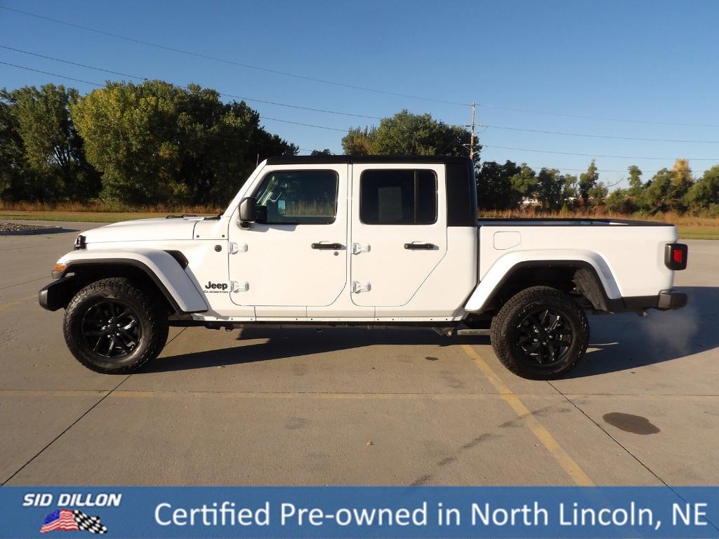 used 2022 Jeep Gladiator car, priced at $33,399