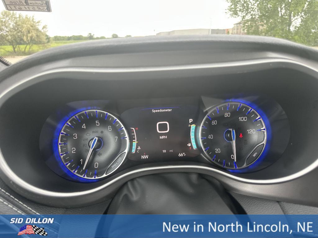 new 2025 Chrysler Pacifica car, priced at $42,247