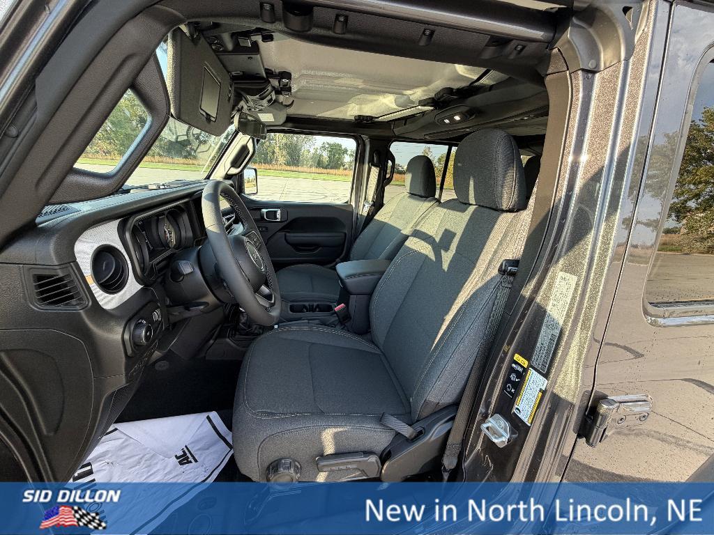 new 2025 Jeep Wrangler car, priced at $38,345