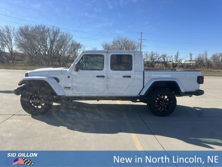 new 2025 Jeep Gladiator car, priced at $41,290