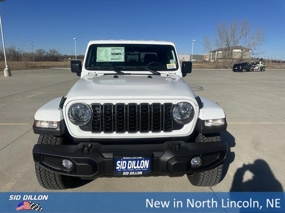 new 2025 Jeep Gladiator car, priced at $41,290