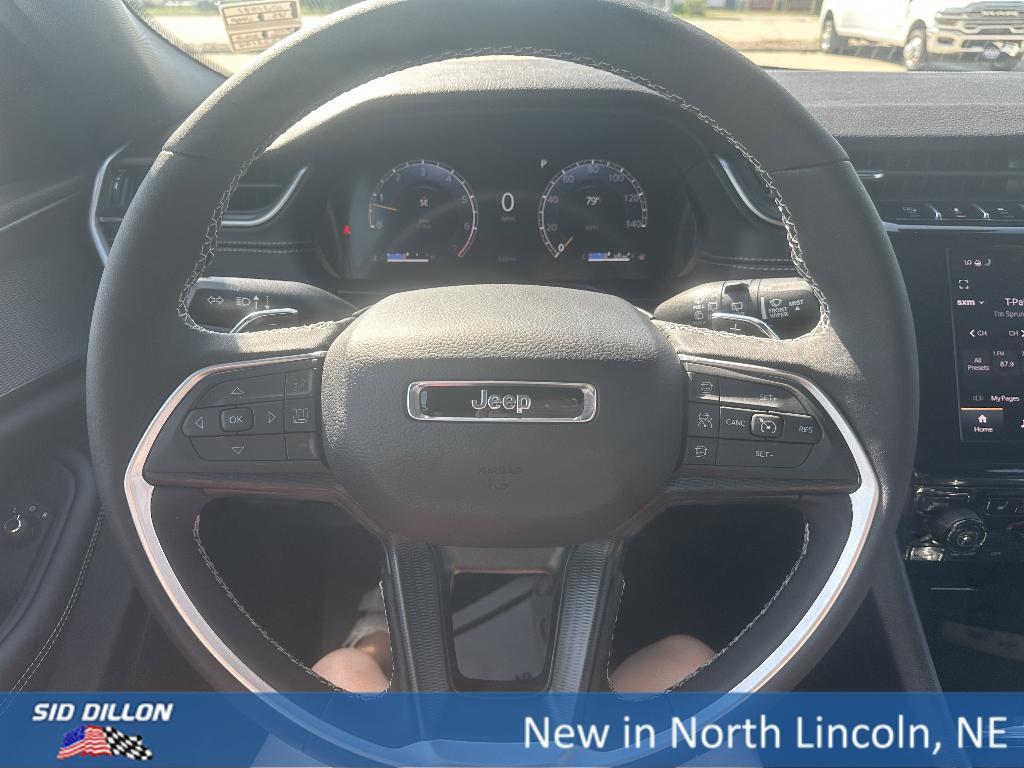 new 2025 Jeep Grand Cherokee car, priced at $40,760