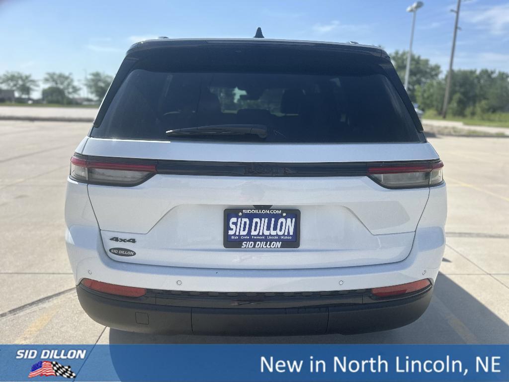 new 2025 Jeep Grand Cherokee car, priced at $40,760