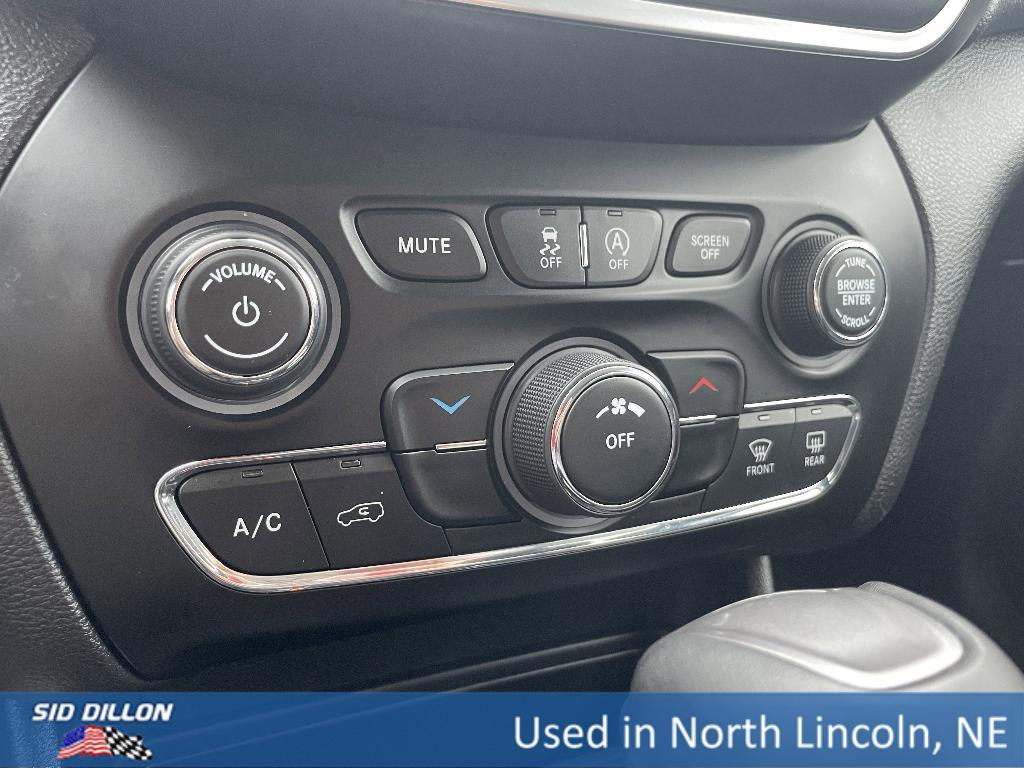 used 2020 Jeep Cherokee car, priced at $22,993