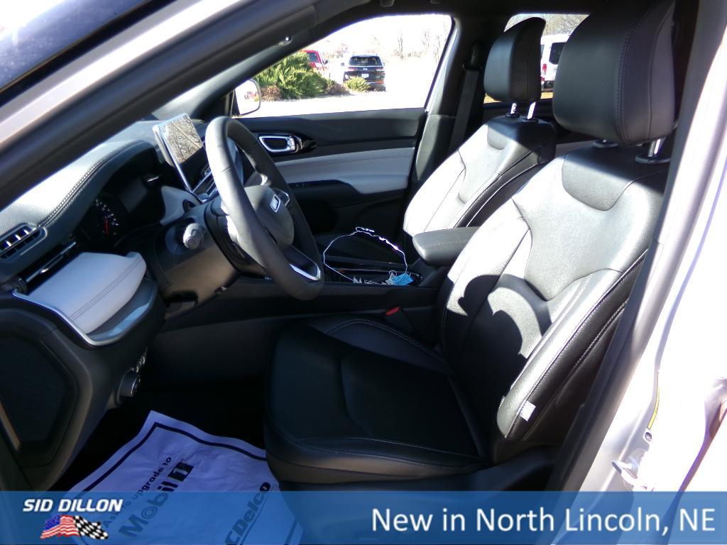 new 2025 Jeep Compass car, priced at $30,435