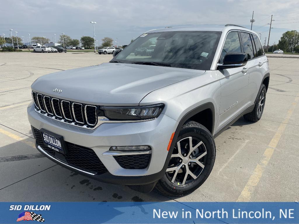 new 2025 Jeep Grand Cherokee car, priced at $42,245
