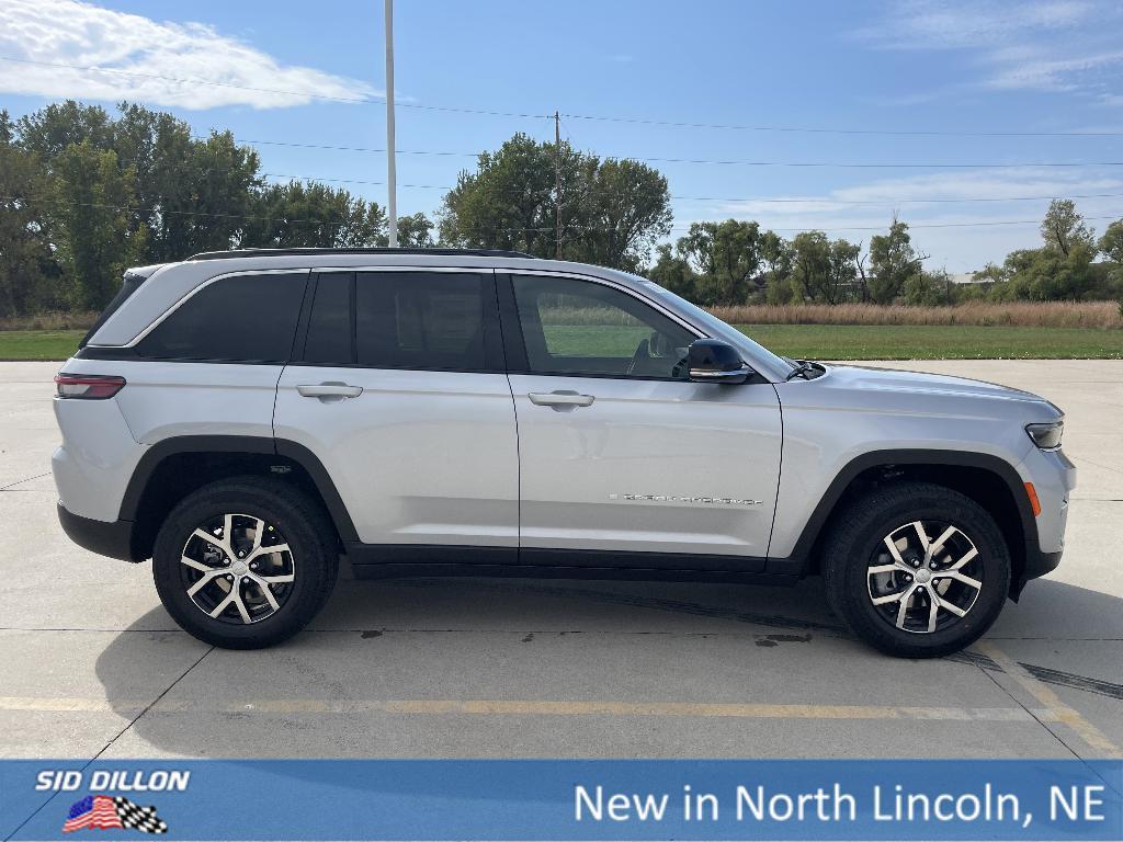 new 2025 Jeep Grand Cherokee car, priced at $42,245
