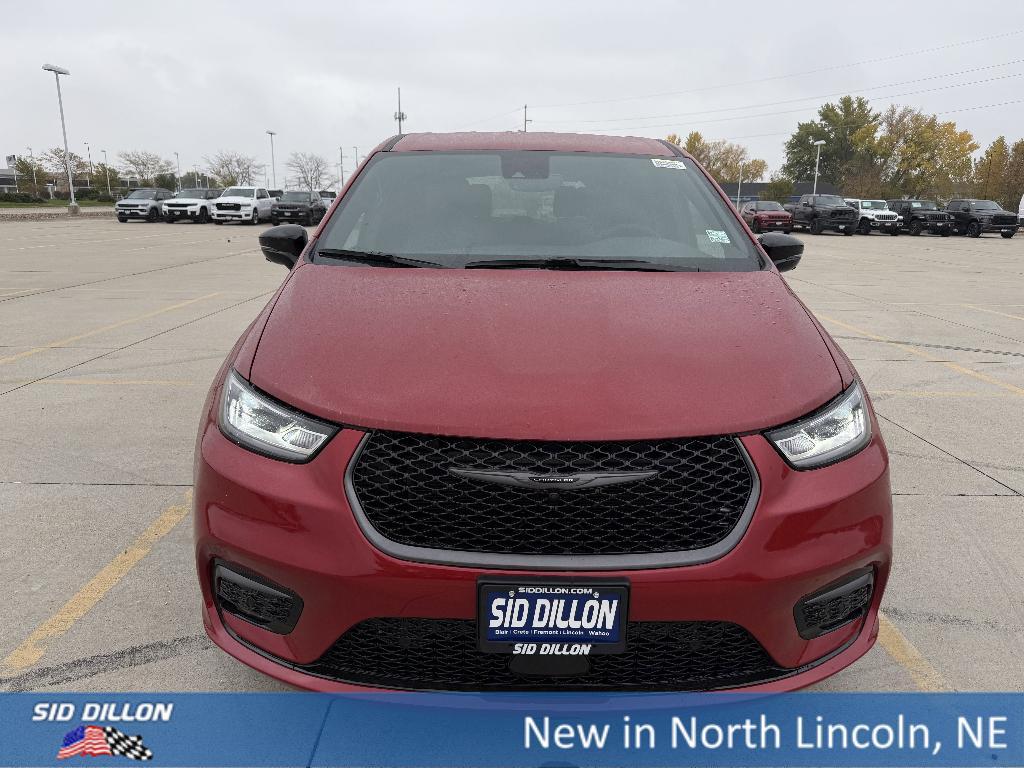 new 2026 Chrysler Pacifica car, priced at $45,555