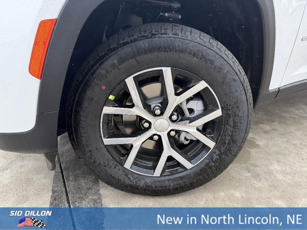 new 2025 Jeep Grand Cherokee car, priced at $41,650