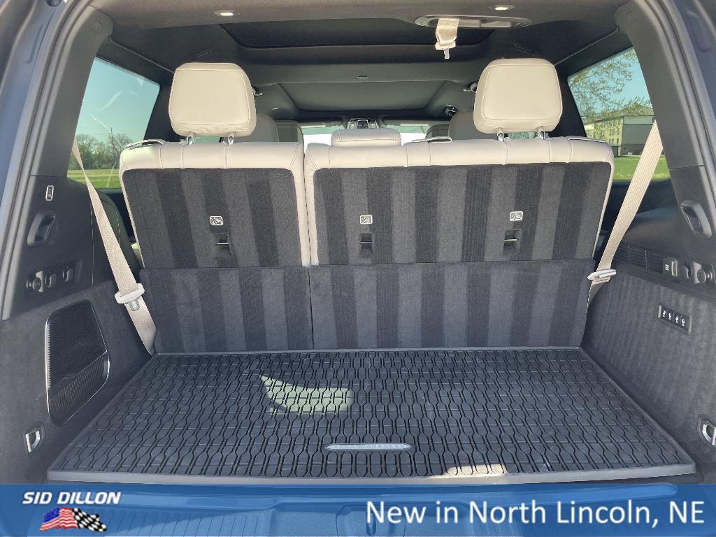 new 2025 Jeep Grand Wagoneer car, priced at $78,500