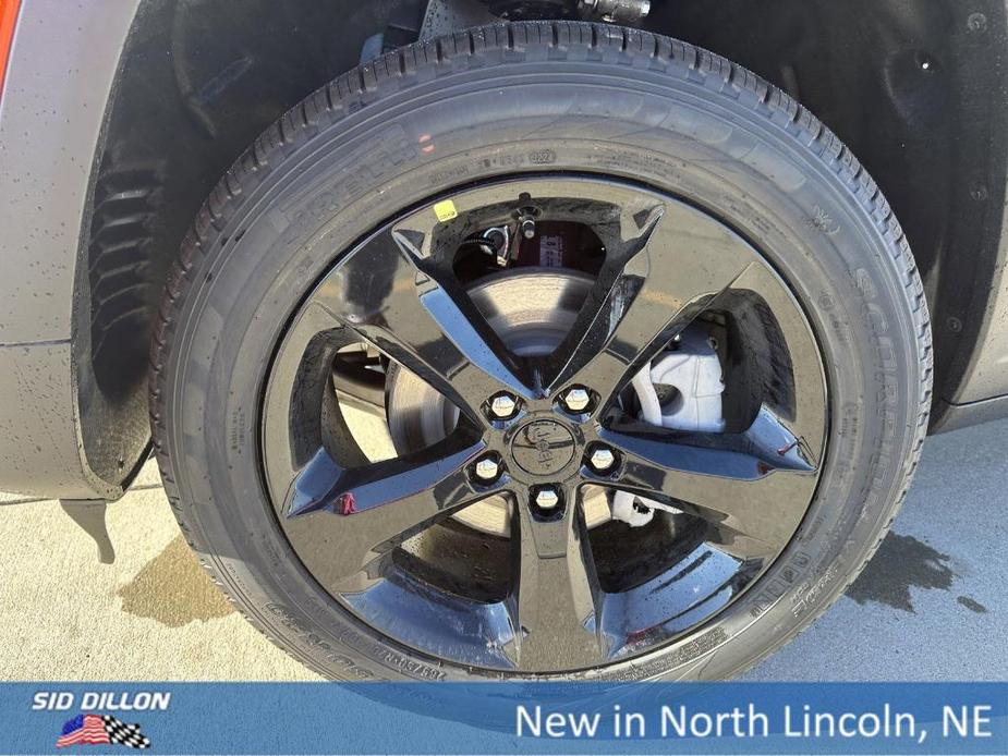 new 2025 Jeep Grand Cherokee car, priced at $51,365