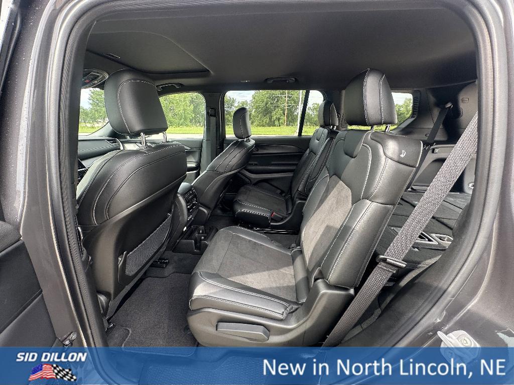 new 2025 Jeep Grand Cherokee L car, priced at $43,217