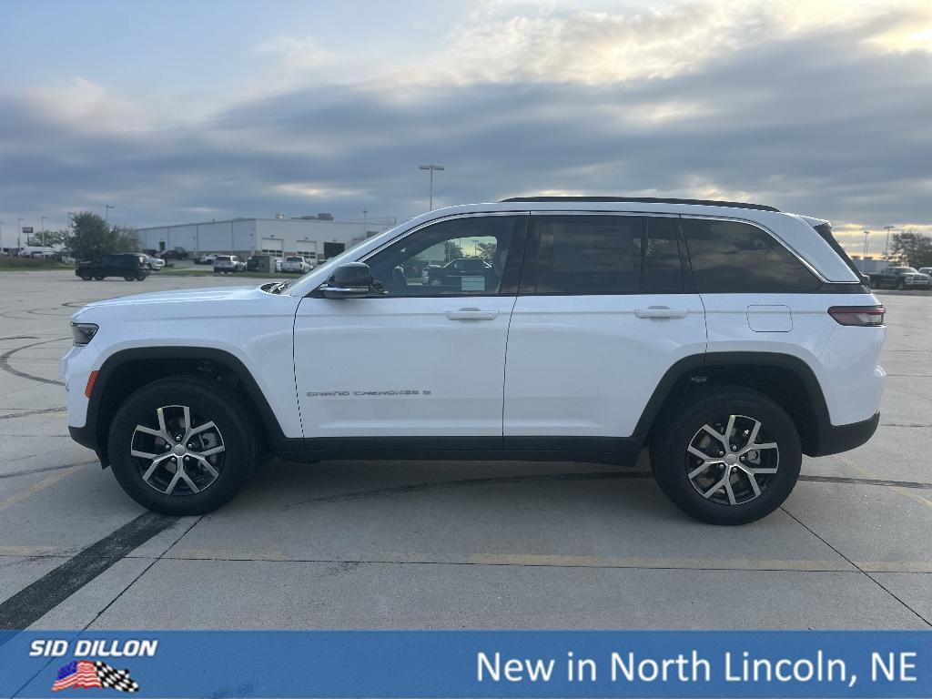 new 2025 Jeep Grand Cherokee car, priced at $41,650