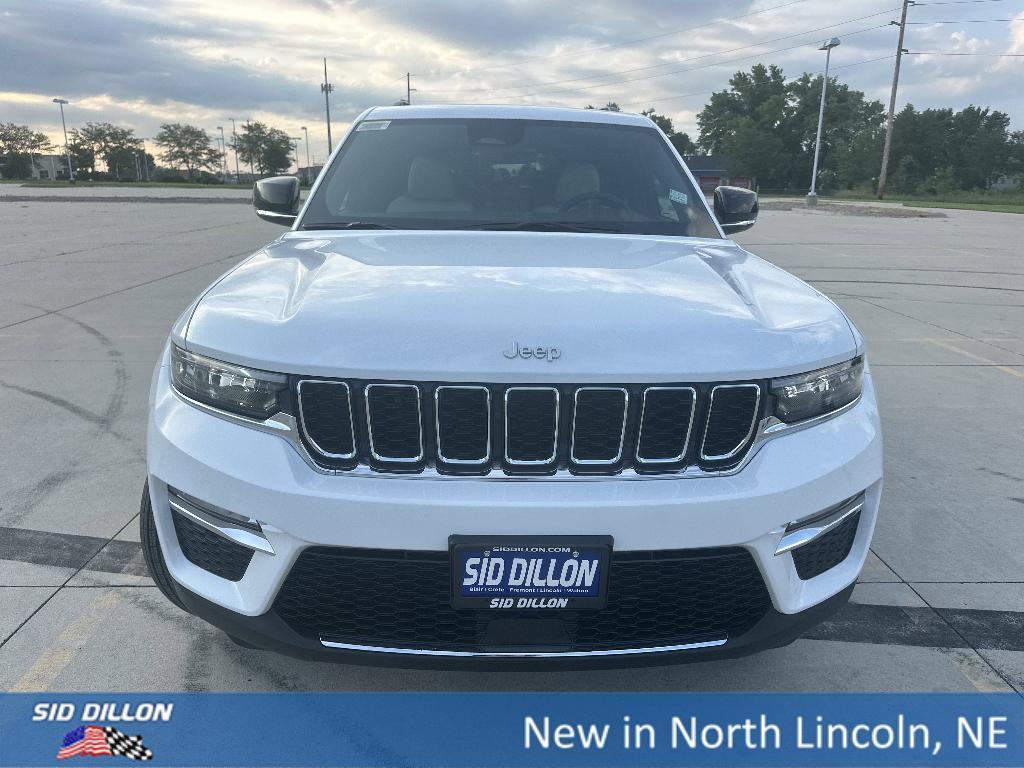 new 2025 Jeep Grand Cherokee car, priced at $41,650
