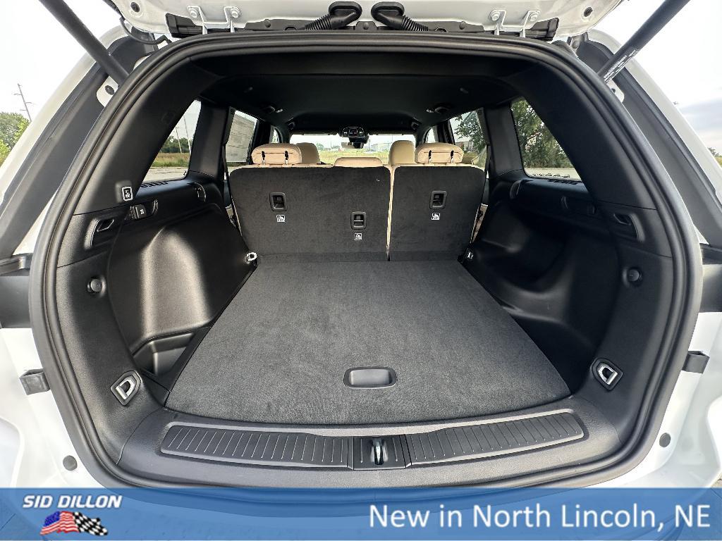 new 2025 Jeep Grand Cherokee car, priced at $41,650
