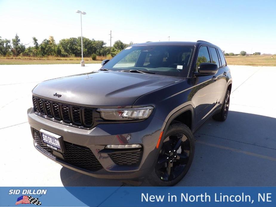 new 2025 Jeep Grand Cherokee car, priced at $47,020