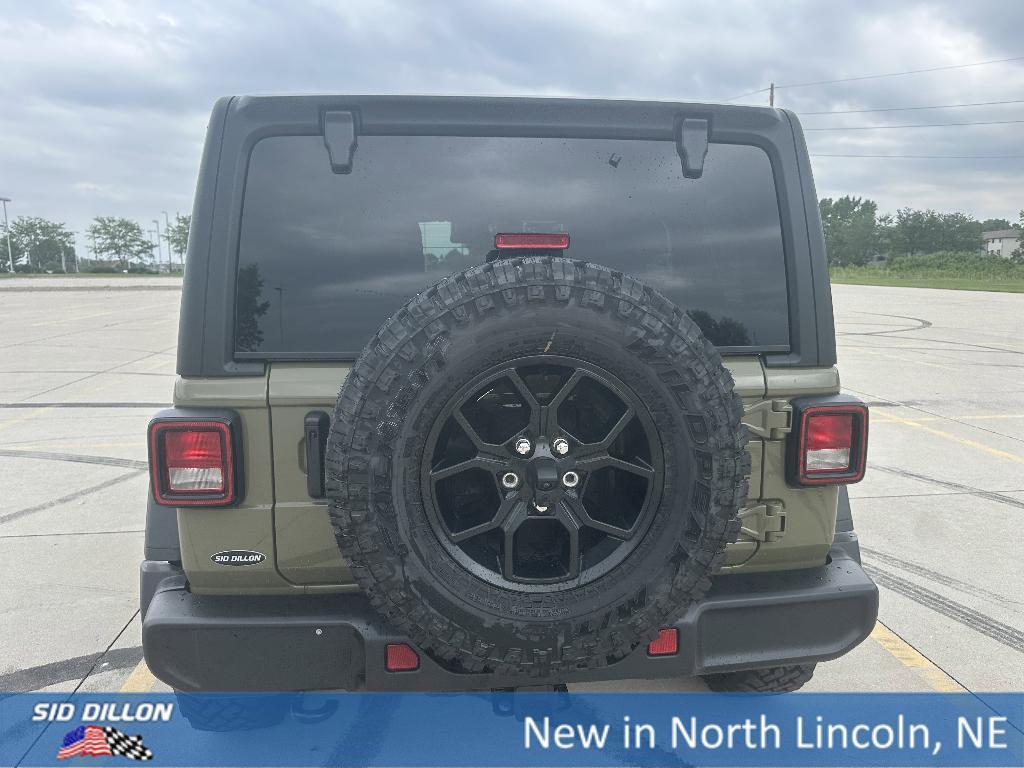 new 2025 Jeep Wrangler car, priced at $48,692