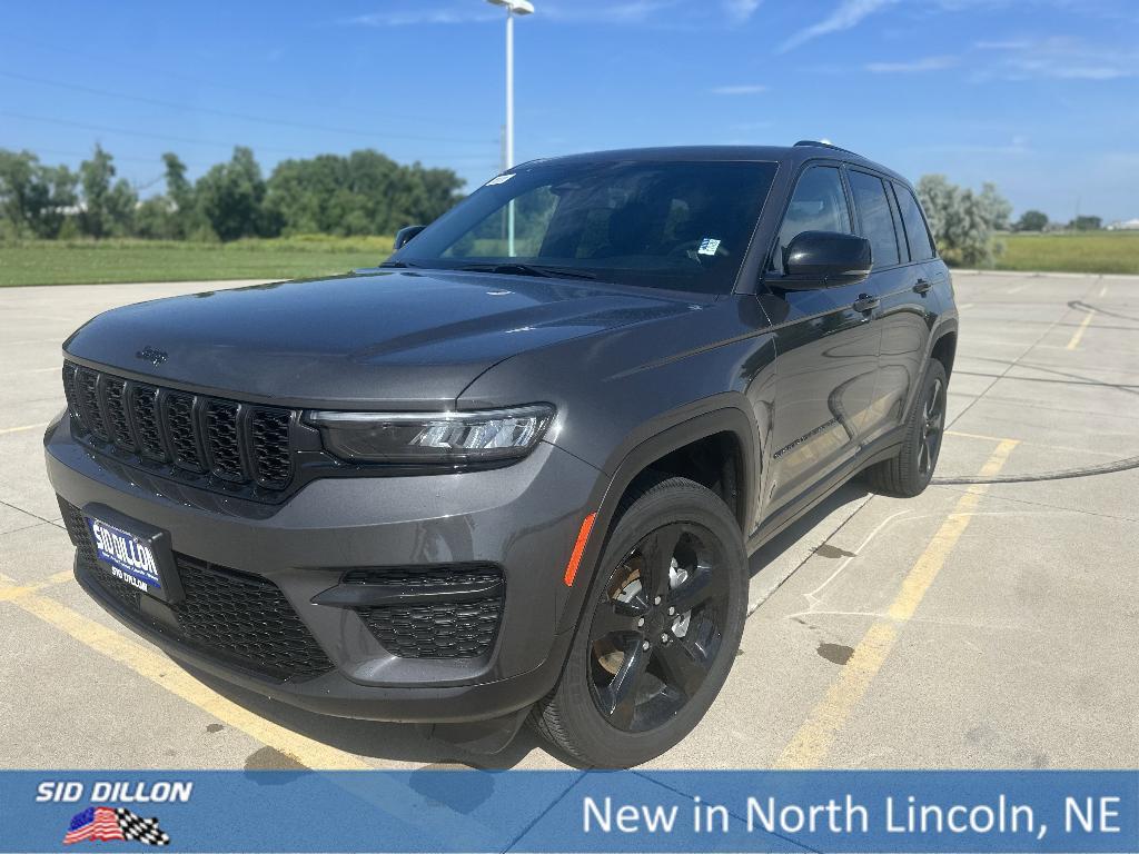 new 2025 Jeep Grand Cherokee car, priced at $41,045