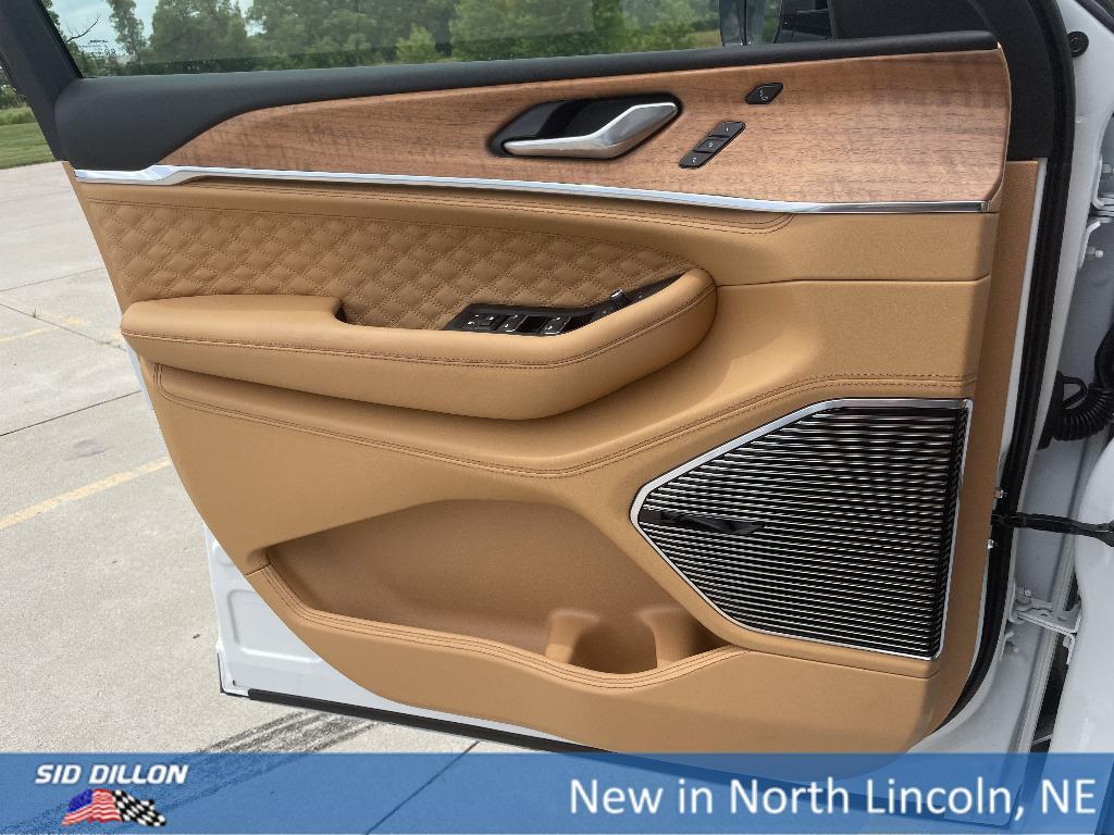 new 2025 Jeep Grand Cherokee car, priced at $63,844