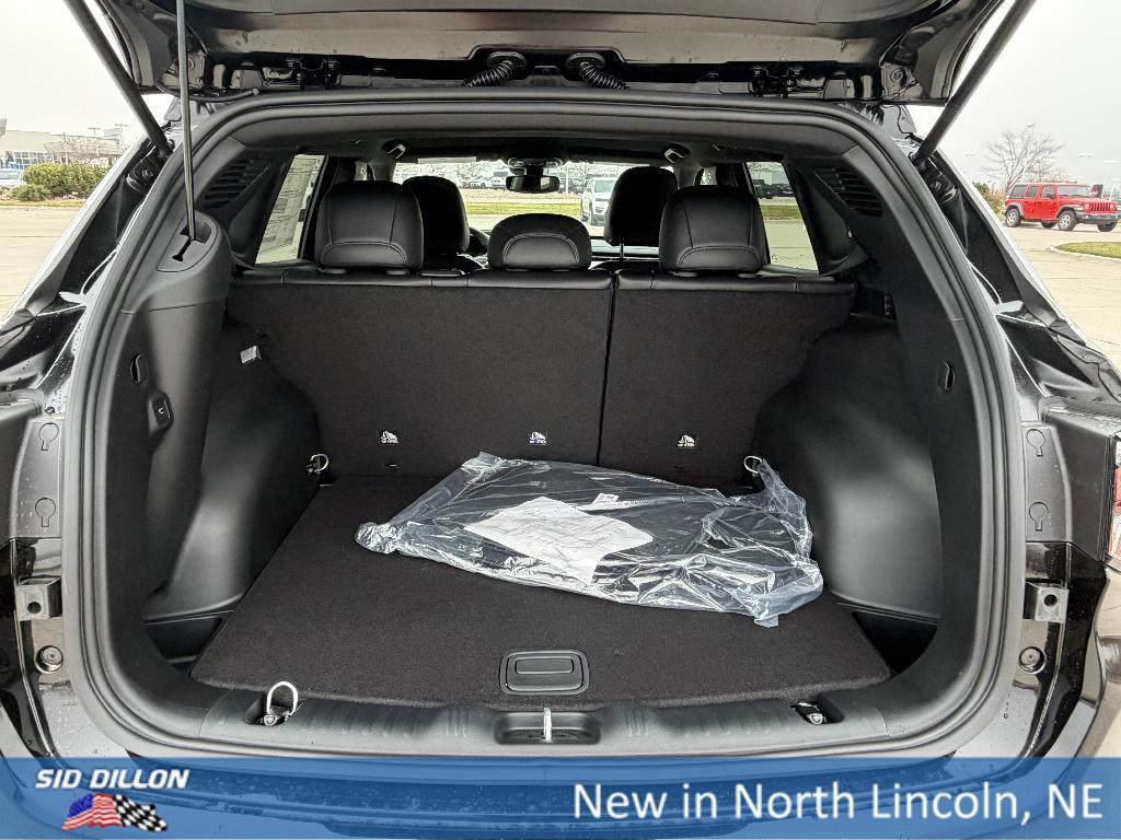 new 2026 Jeep Compass car, priced at $32,980