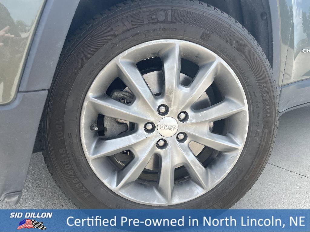 used 2018 Jeep Cherokee car, priced at $18,991