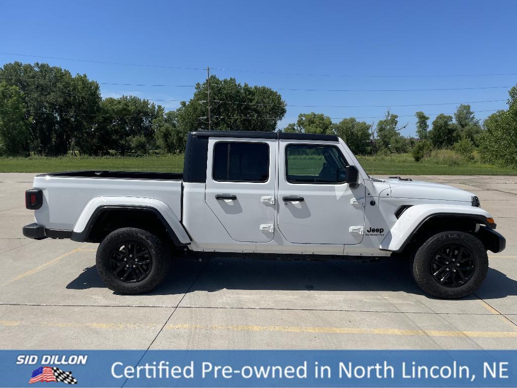 used 2021 Jeep Gladiator car, priced at $35,494
