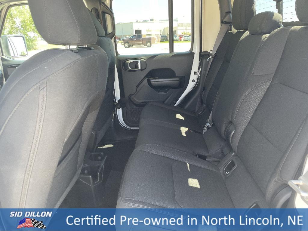 used 2021 Jeep Gladiator car, priced at $35,494
