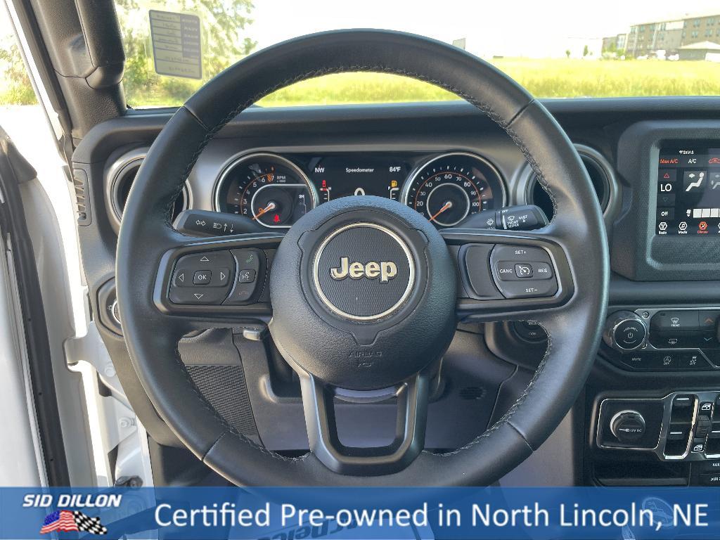 used 2021 Jeep Gladiator car, priced at $35,494
