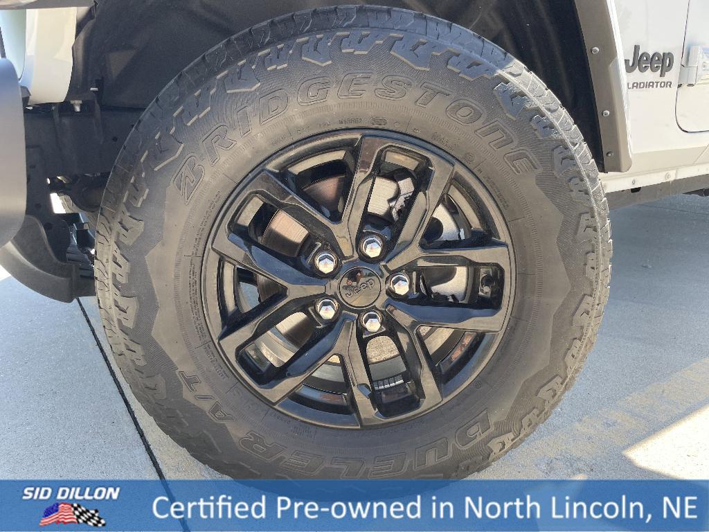 used 2021 Jeep Gladiator car, priced at $35,494