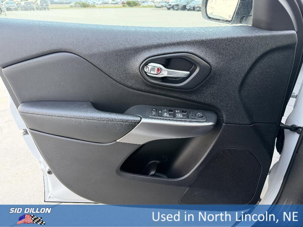 used 2021 Jeep Cherokee car, priced at $23,991