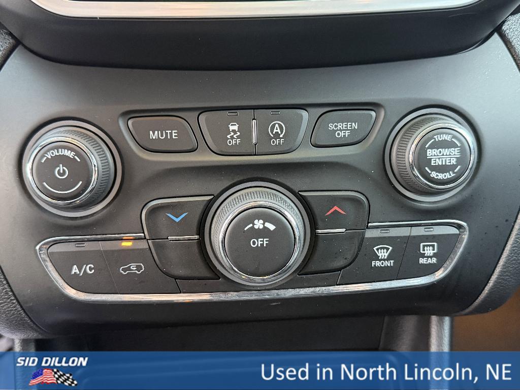 used 2021 Jeep Cherokee car, priced at $23,991