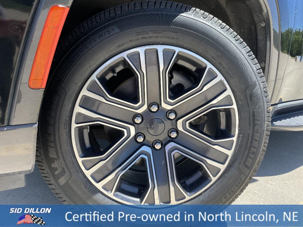 used 2022 Jeep Wagoneer car, priced at $36,895