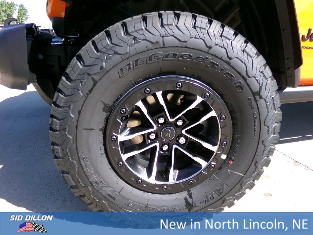 new 2025 Jeep Wrangler car, priced at $55,880