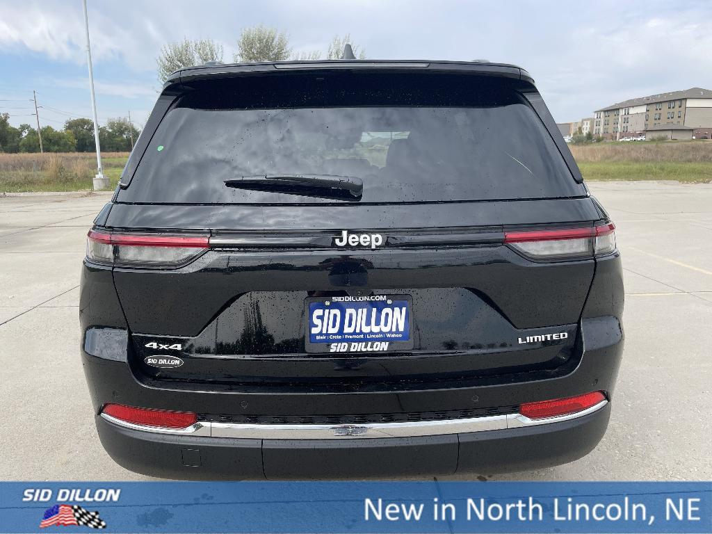 new 2025 Jeep Grand Cherokee car, priced at $42,245