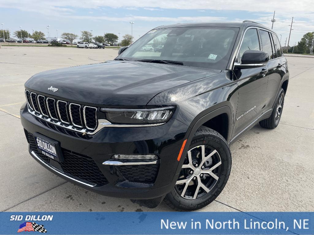 new 2025 Jeep Grand Cherokee car, priced at $42,245