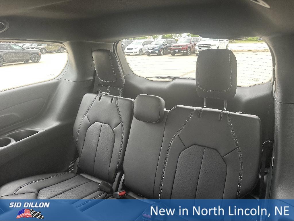 new 2025 Chrysler Pacifica car, priced at $41,752